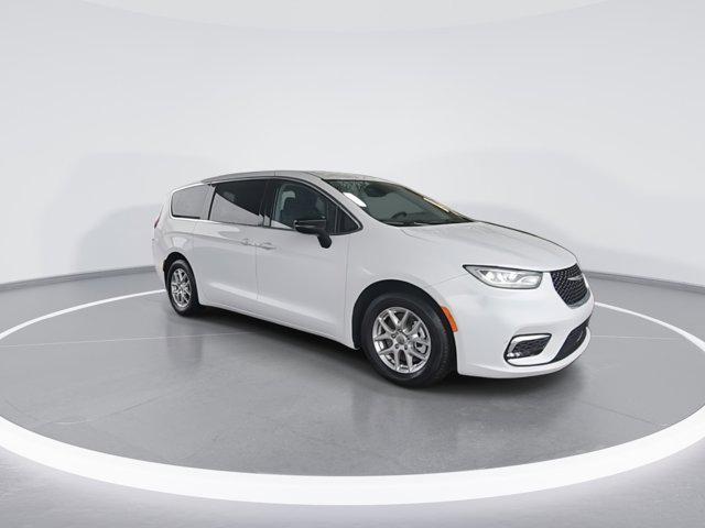 used 2024 Chrysler Pacifica car, priced at $25,669