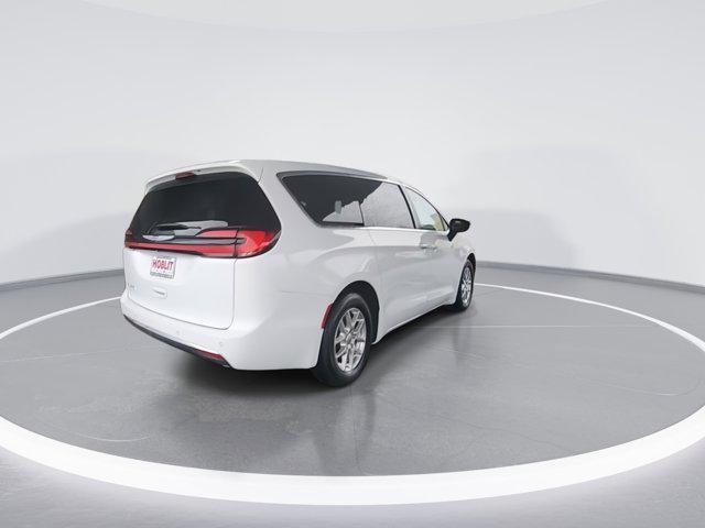 used 2024 Chrysler Pacifica car, priced at $25,669