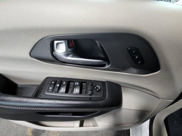 used 2024 Chrysler Pacifica car, priced at $25,669