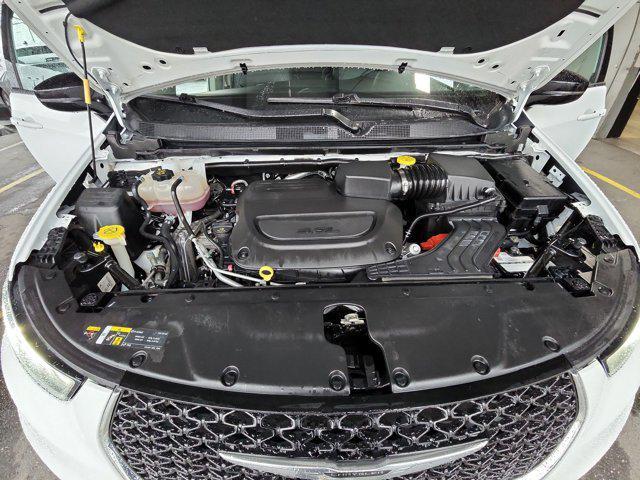 used 2024 Chrysler Pacifica car, priced at $25,669