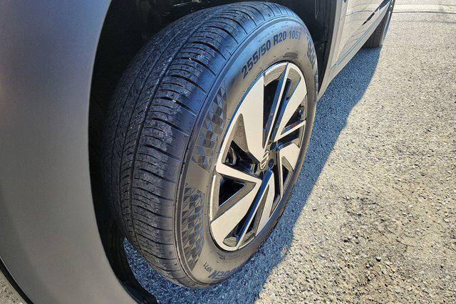 used 2024 Volkswagen Atlas car, priced at $26,490