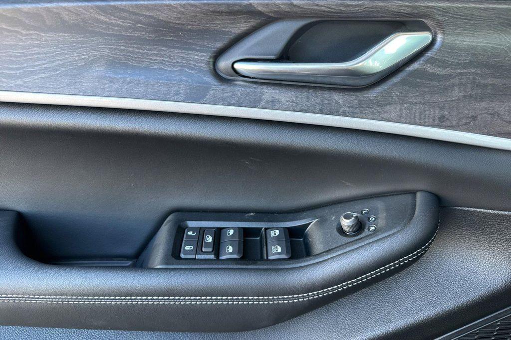 new 2026 Jeep Grand Cherokee car, priced at $37,792