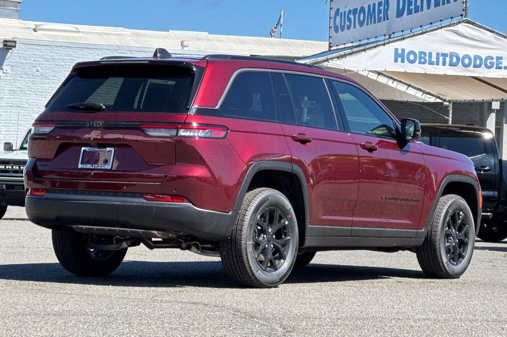 new 2026 Jeep Grand Cherokee car, priced at $37,792
