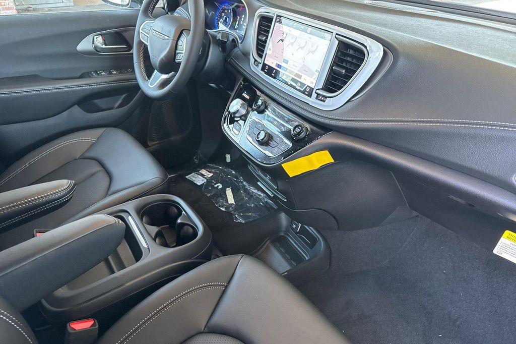 new 2027 Chrysler Pacifica car, priced at $47,255