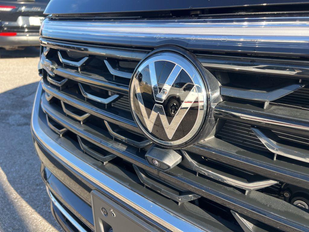 used 2024 Volkswagen Atlas car, priced at $40,598