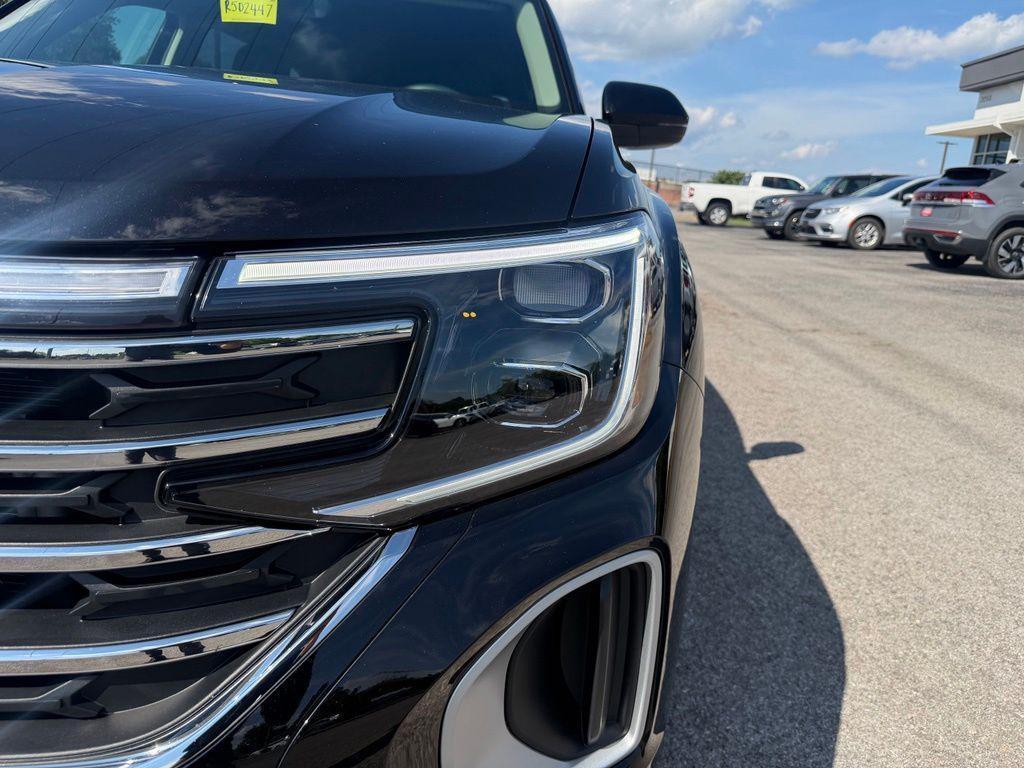 used 2026 Volkswagen Atlas car, priced at $33,499