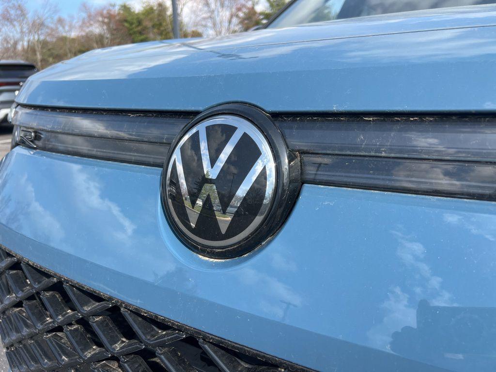 new 2026 Volkswagen Tiguan car, priced at $40,382