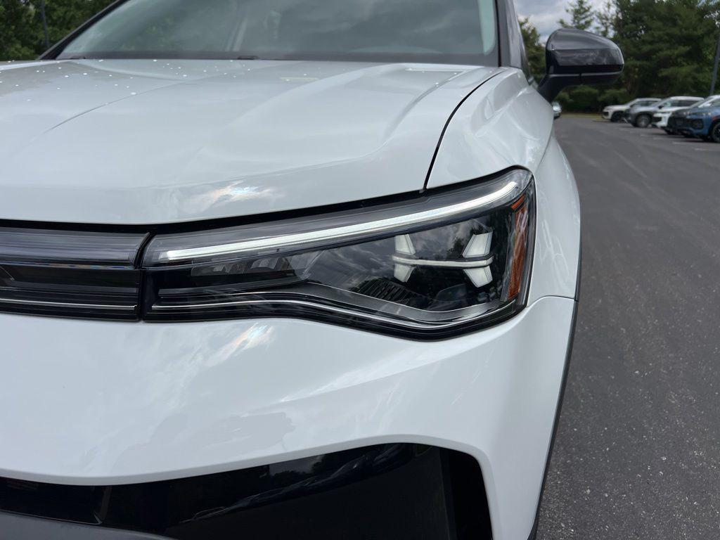 new 2026 Volkswagen Taos car, priced at $35,691