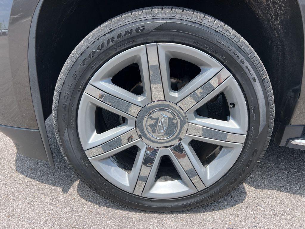 used 2020 Cadillac Escalade ESV car, priced at $35,900