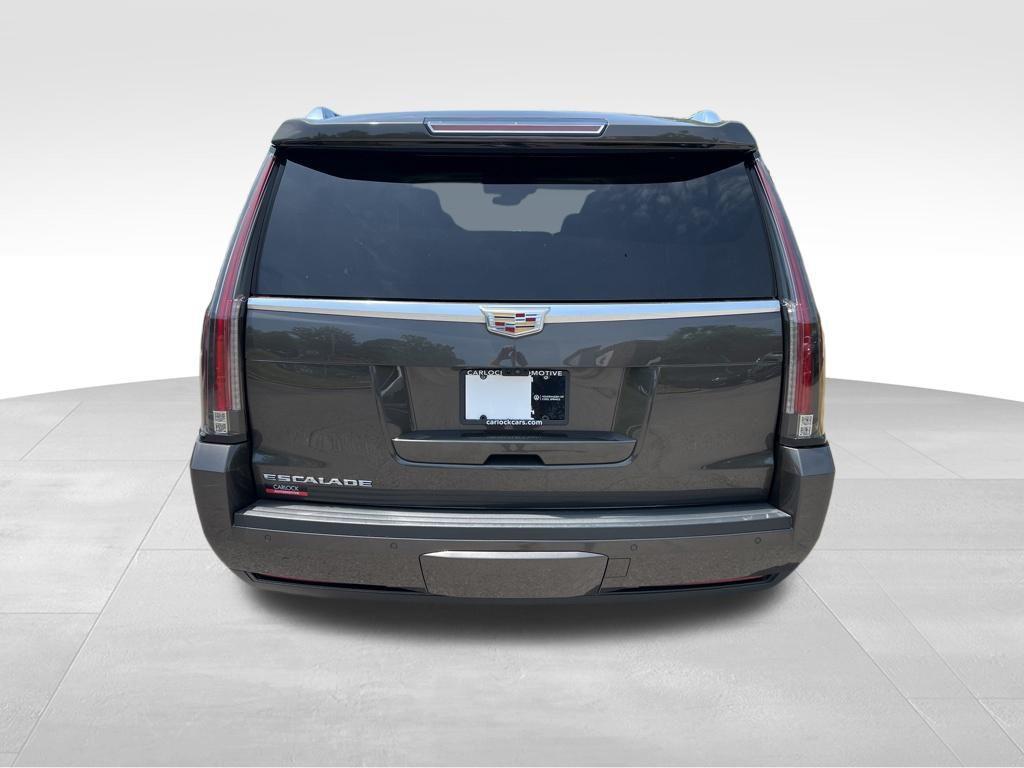 used 2020 Cadillac Escalade ESV car, priced at $35,900