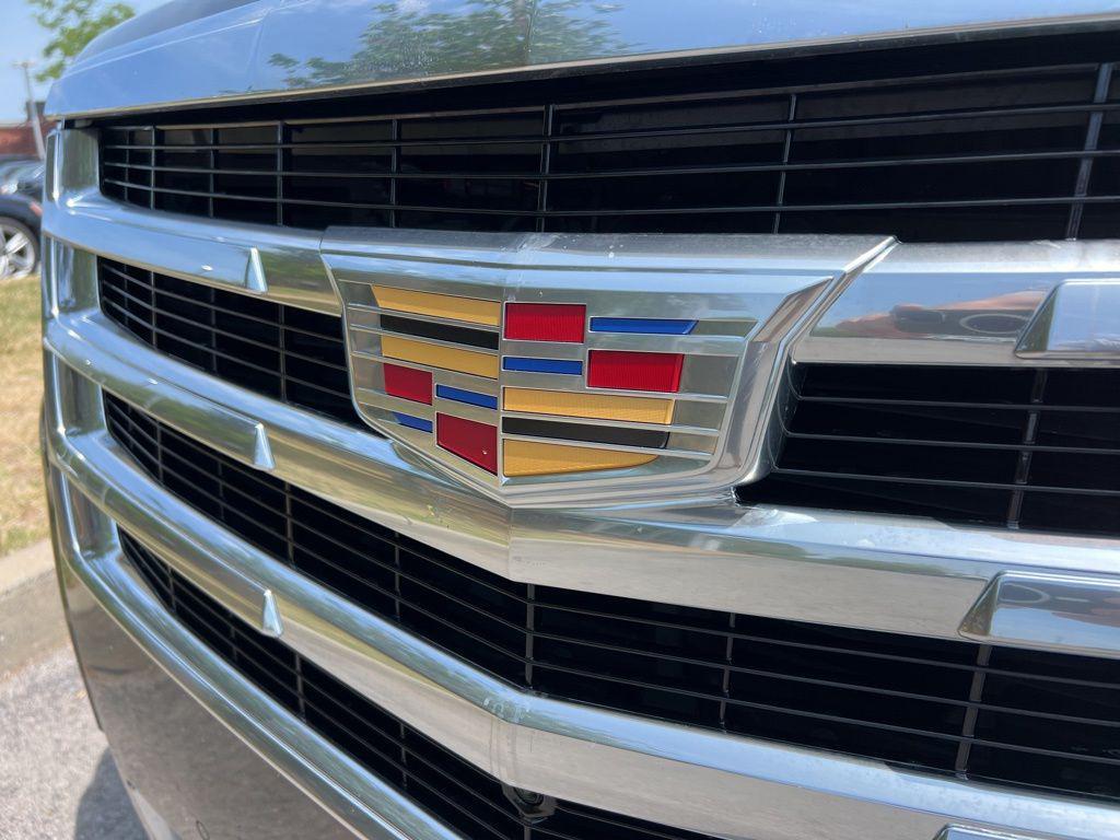 used 2020 Cadillac Escalade ESV car, priced at $35,900