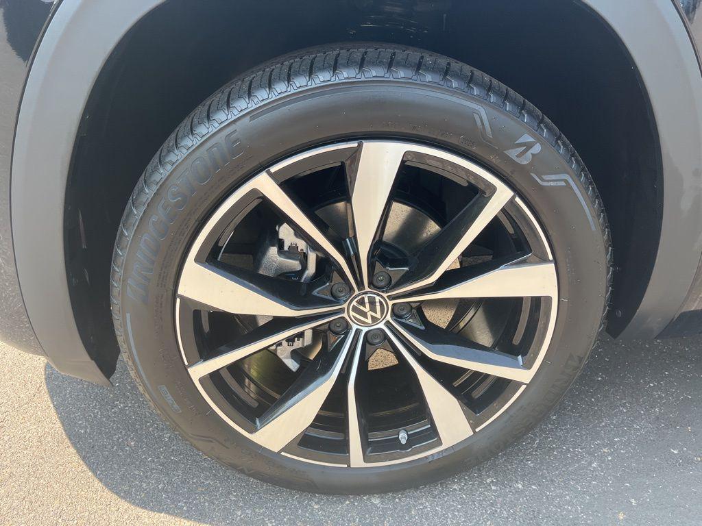 new 2026 Volkswagen Atlas car, priced at $58,060