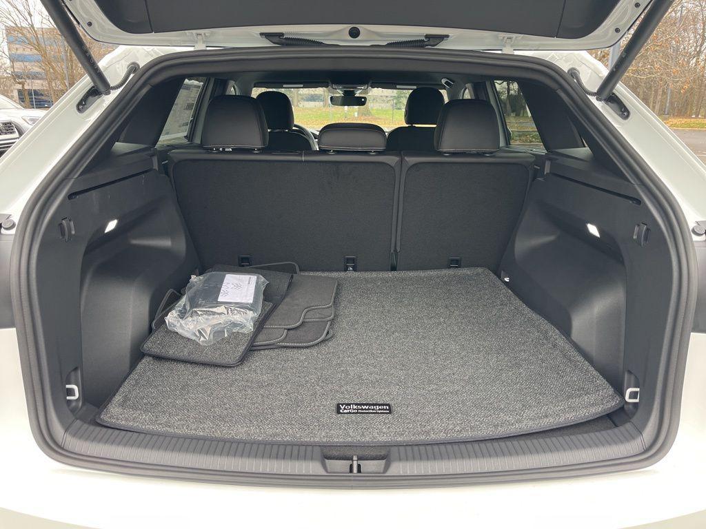 new 2026 Volkswagen Atlas Cross Sport car, priced at $45,506