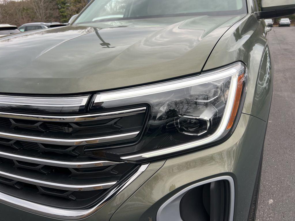 new 2026 Volkswagen Atlas car, priced at $48,842