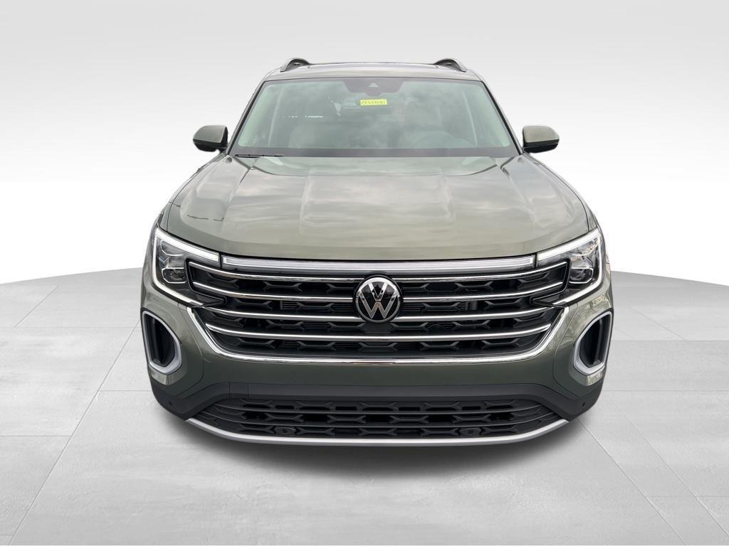 new 2026 Volkswagen Atlas car, priced at $48,842