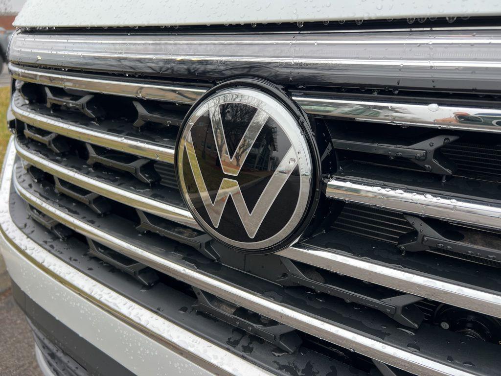 new 2026 Volkswagen Atlas car, priced at $48,377