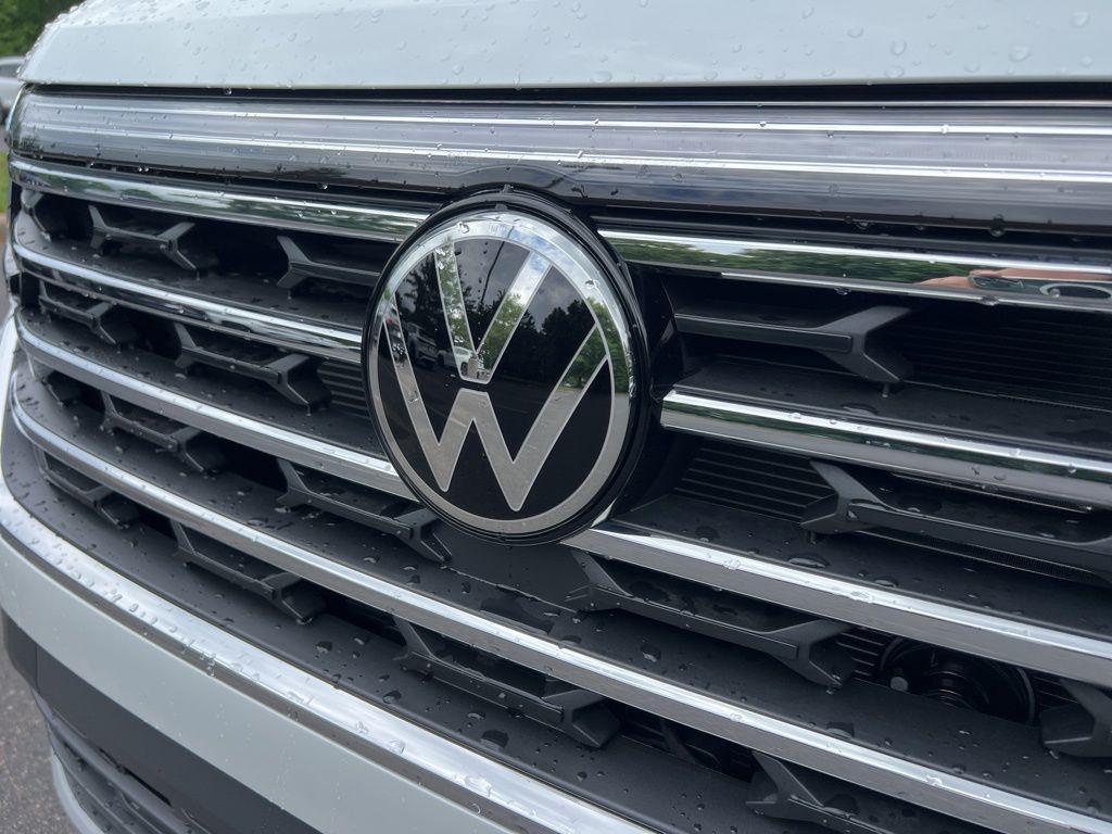 new 2026 Volkswagen Atlas car, priced at $49,749