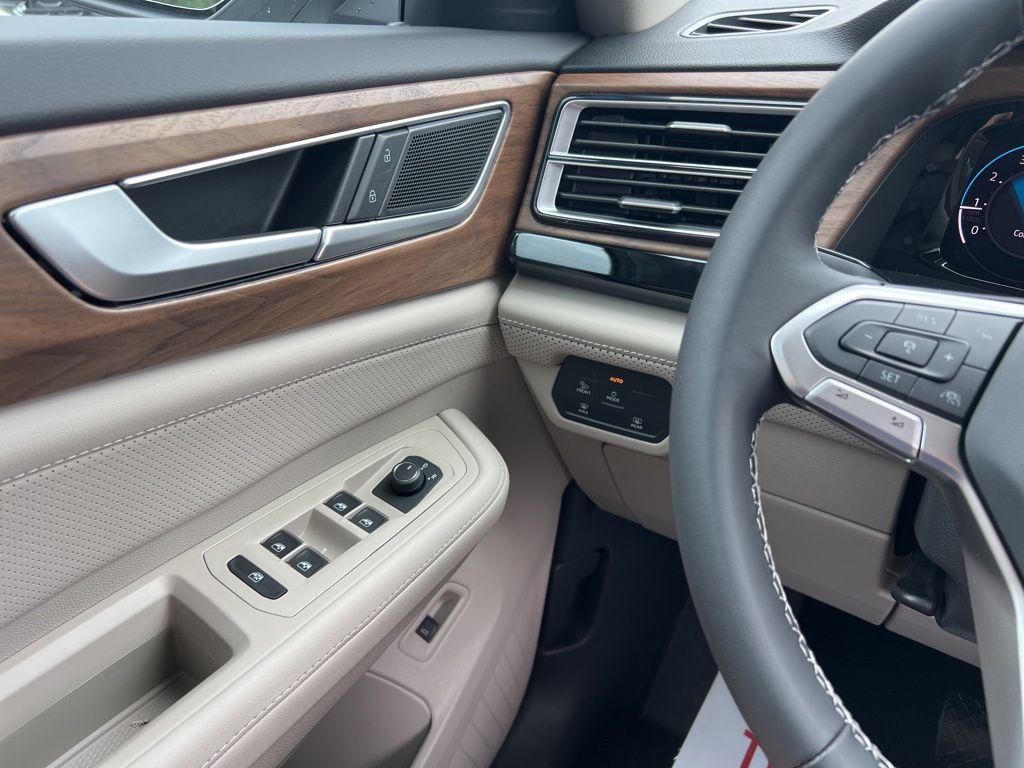 new 2026 Volkswagen Atlas car, priced at $49,749