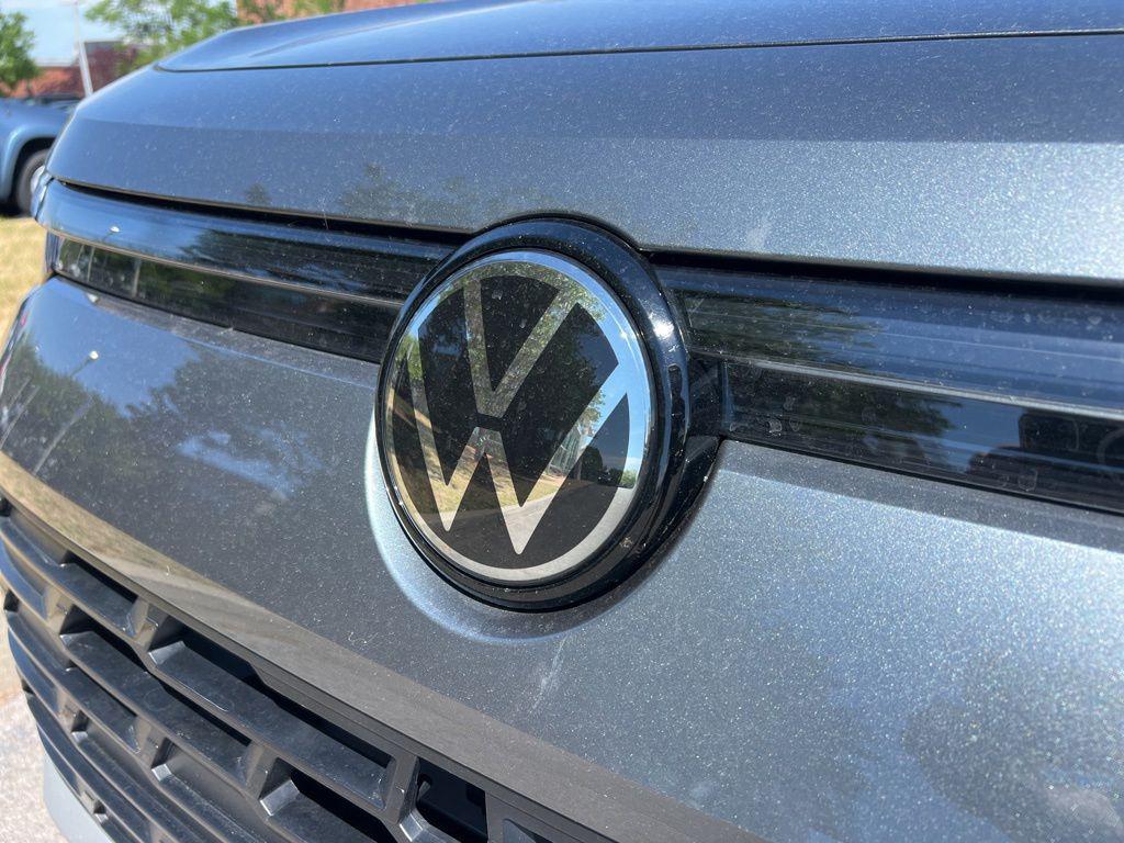 used 2025 Volkswagen Tiguan car, priced at $25,299