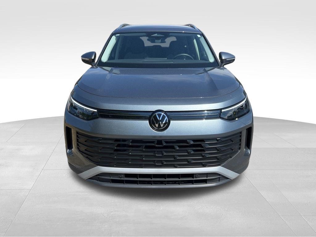 used 2025 Volkswagen Tiguan car, priced at $25,299