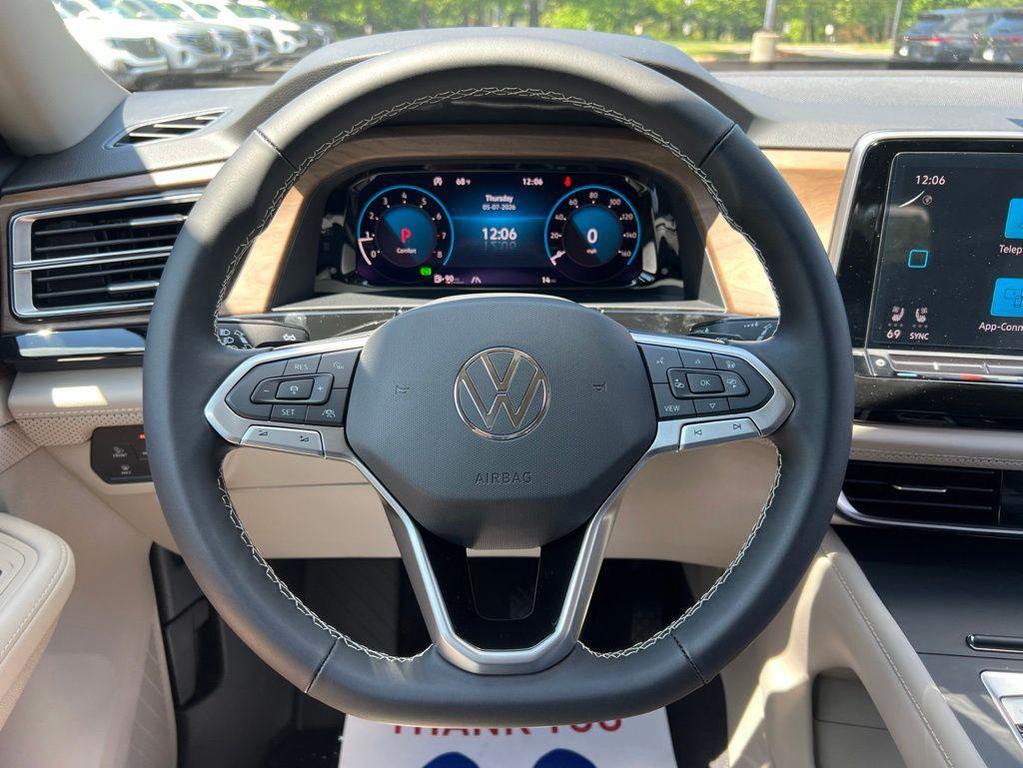 new 2026 Volkswagen Atlas car, priced at $38,351