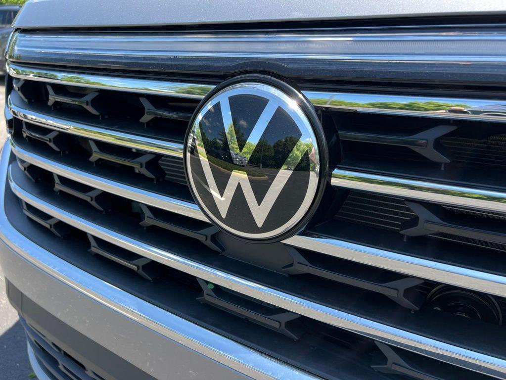 new 2026 Volkswagen Atlas car, priced at $38,351