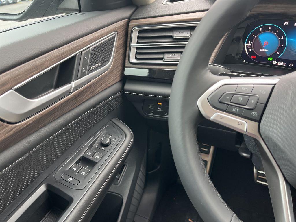 new 2026 Volkswagen Atlas car, priced at $57,252