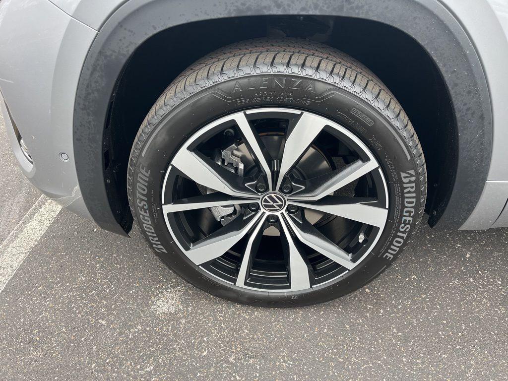 new 2026 Volkswagen Atlas car, priced at $57,252