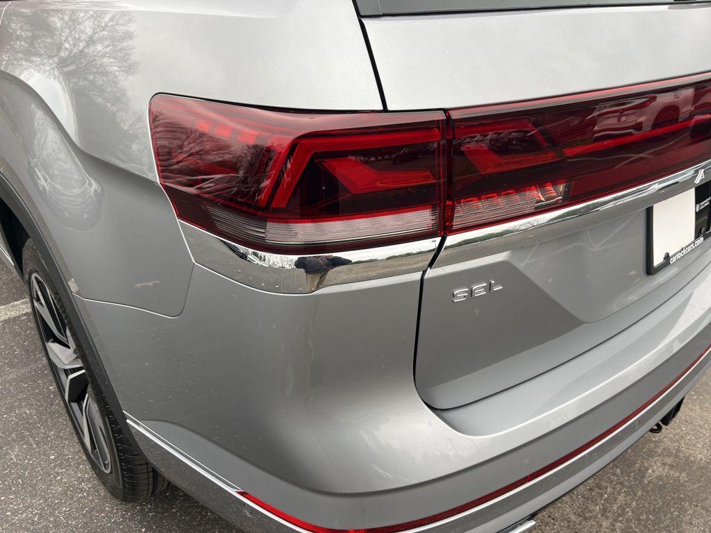 new 2026 Volkswagen Atlas car, priced at $57,252