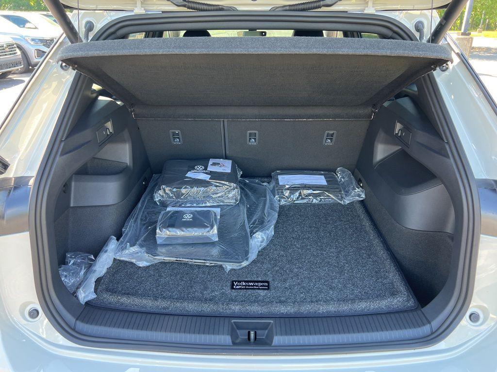 new 2026 Volkswagen Tiguan car, priced at $37,823
