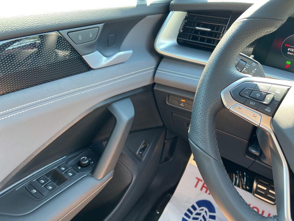 new 2026 Volkswagen Tiguan car, priced at $37,823