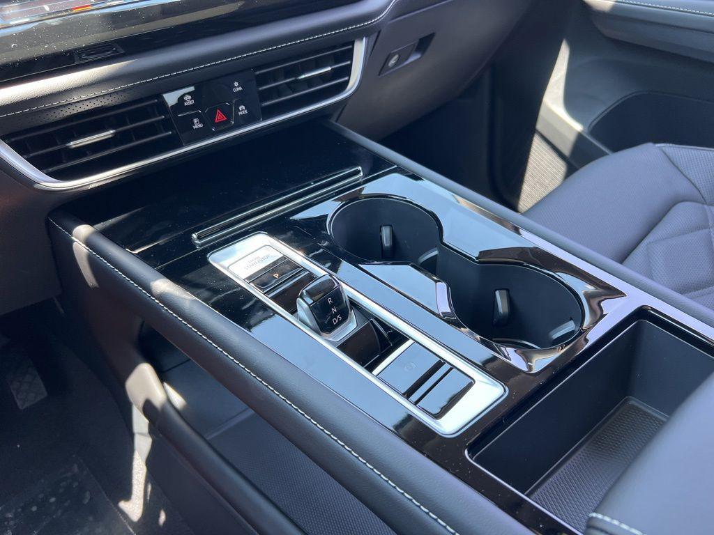 new 2026 Volkswagen Atlas car, priced at $48,726