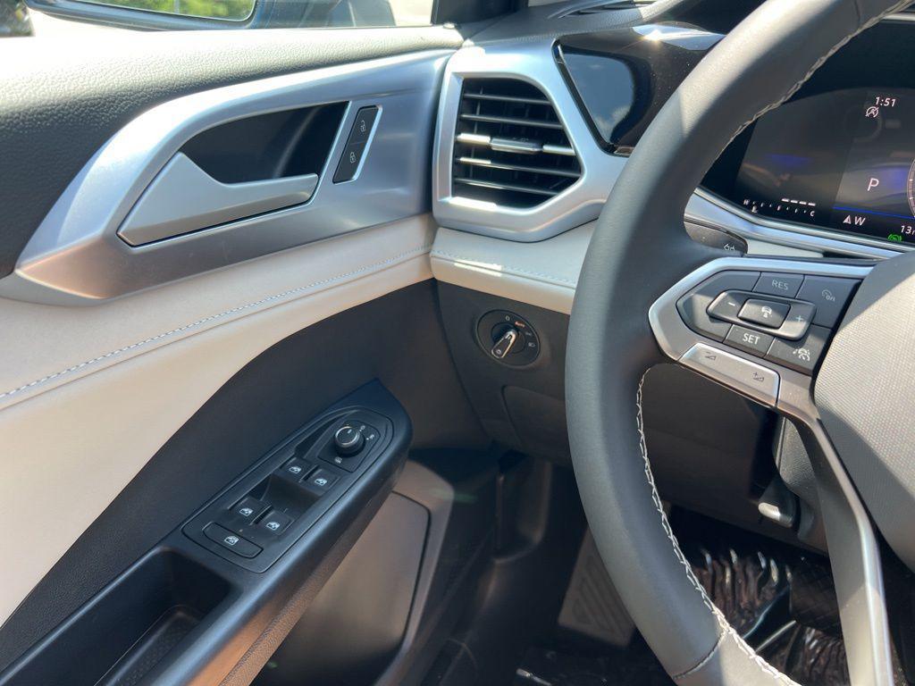 new 2026 Volkswagen Taos car, priced at $32,196
