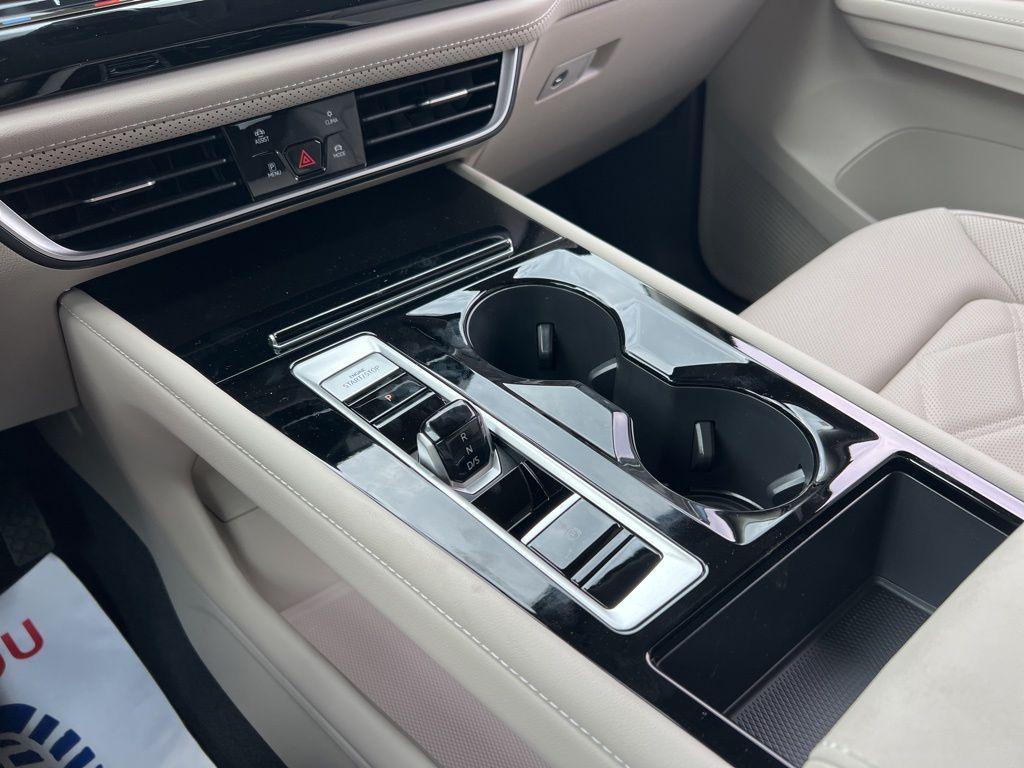 new 2026 Volkswagen Atlas car, priced at $47,222