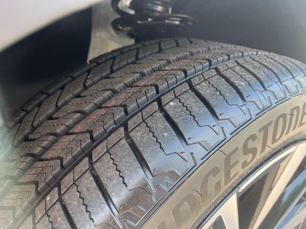 new 2026 Volkswagen Atlas car, priced at $58,402