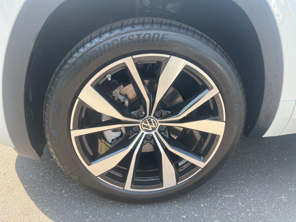 new 2026 Volkswagen Atlas car, priced at $58,402