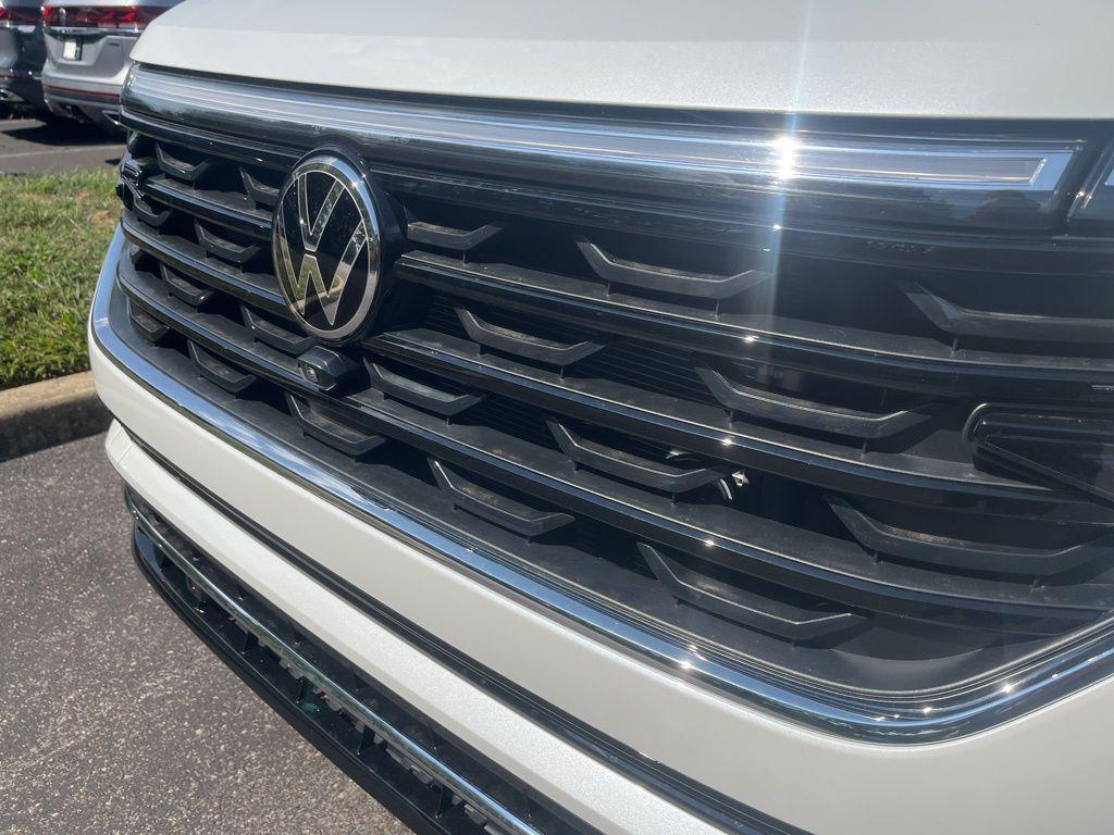 new 2026 Volkswagen Atlas car, priced at $58,402