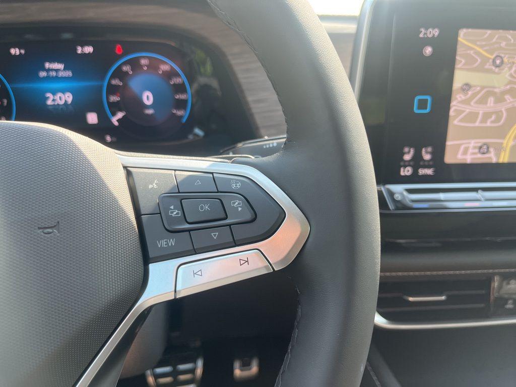 new 2026 Volkswagen Atlas car, priced at $57,365