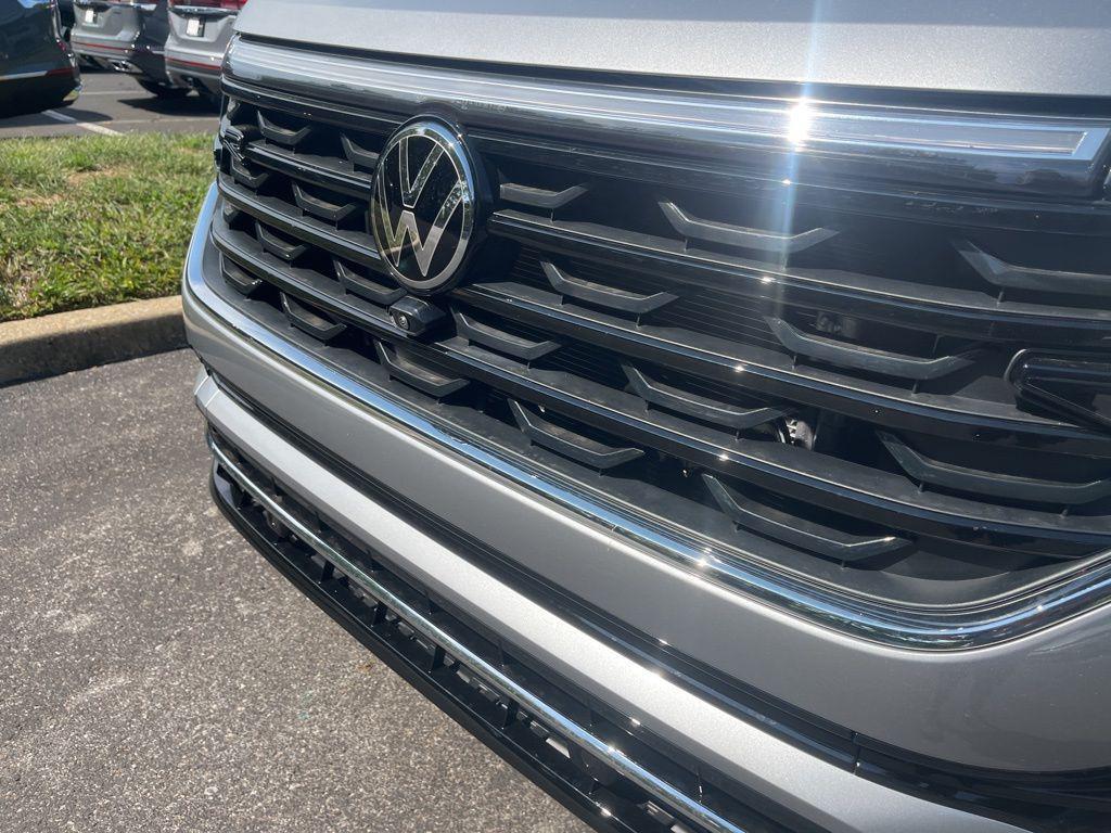 new 2026 Volkswagen Atlas car, priced at $57,365