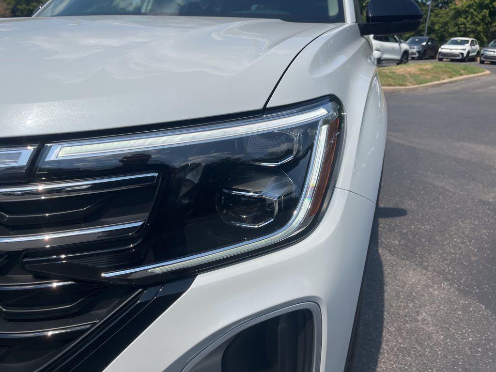 new 2026 Volkswagen Atlas car, priced at $51,137