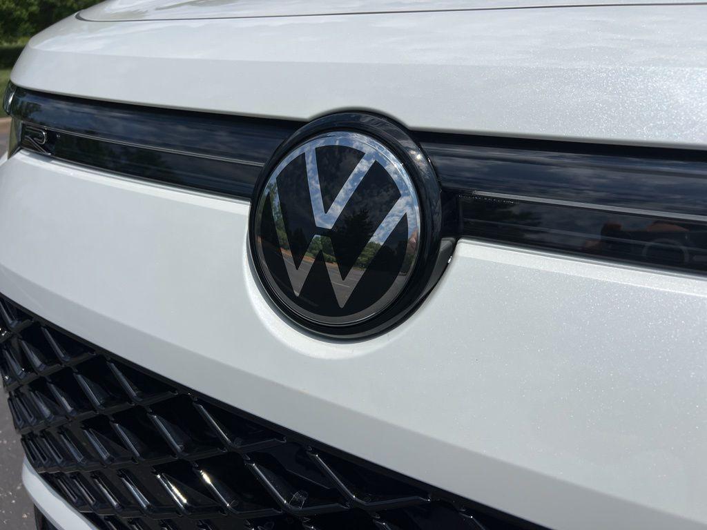new 2026 Volkswagen Tiguan car, priced at $40,778