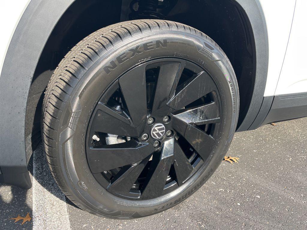 new 2026 Volkswagen Atlas car, priced at $47,147