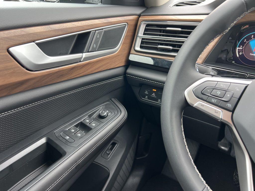 new 2026 Volkswagen Atlas car, priced at $48,247