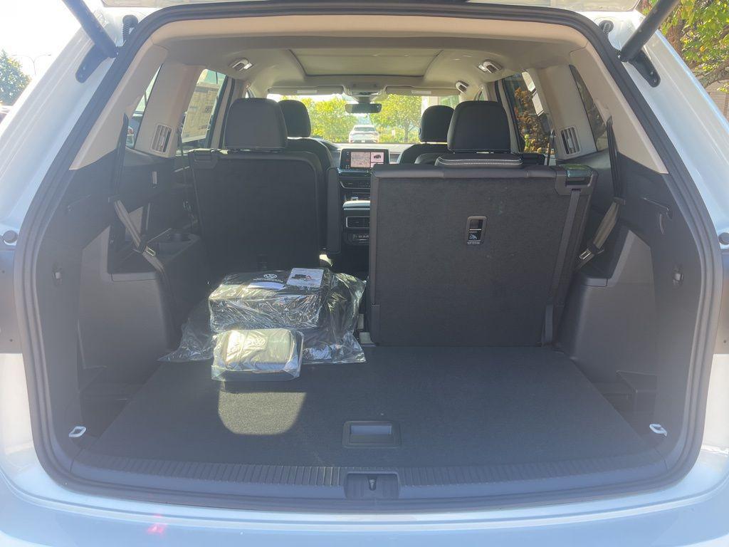 new 2026 Volkswagen Atlas car, priced at $53,392