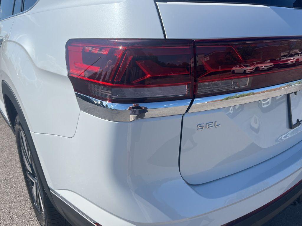 new 2026 Volkswagen Atlas car, priced at $53,392