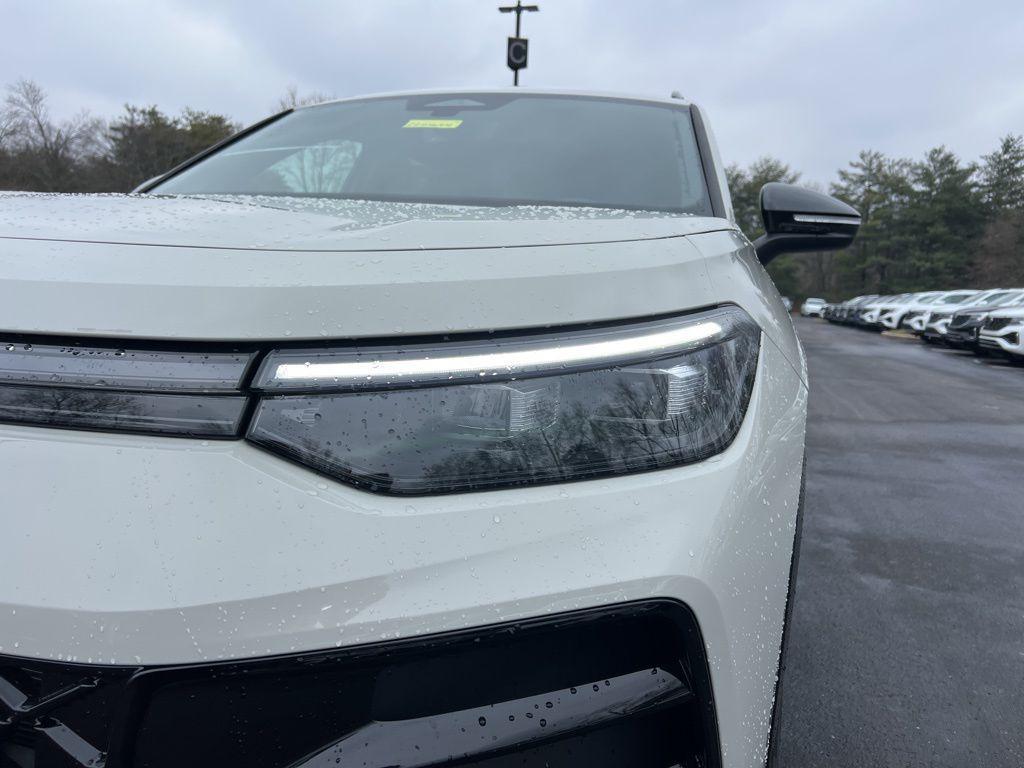 new 2026 Volkswagen Tiguan car, priced at $39,837