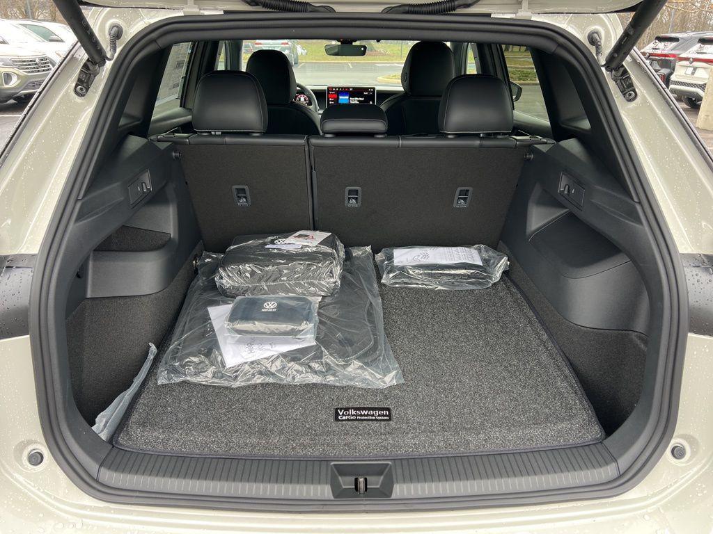 new 2026 Volkswagen Tiguan car, priced at $39,837