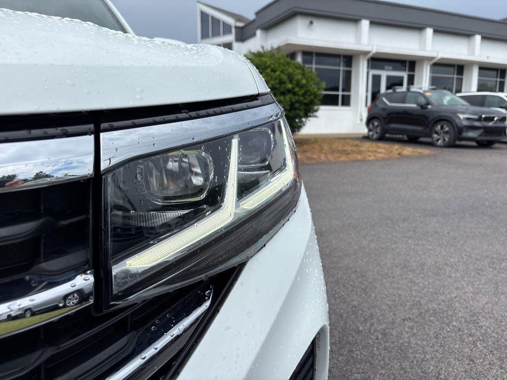 used 2021 Volkswagen Atlas Cross Sport car, priced at $23,378