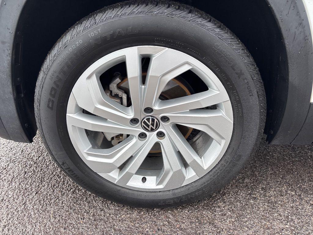 used 2021 Volkswagen Atlas Cross Sport car, priced at $23,378