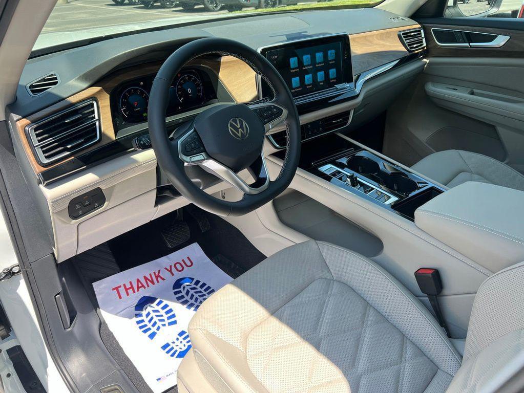 new 2026 Volkswagen Atlas car, priced at $44,276